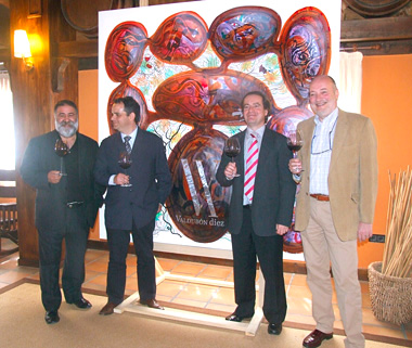 Presentación de Valdubón 10. Al fondo la obra del pintor Josep Puigmartí creada expresamente para Valdubón Diez Fotografía: Merche Abad