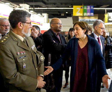 Ada Colau, en su visita al recinto del Salón de la Enseñanza (Barcelona) Visita al recinto del Salón de la Enseñanza