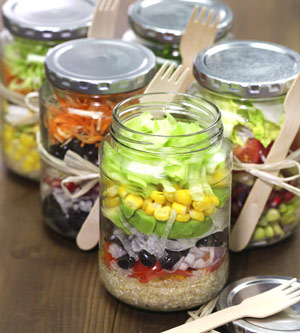 Ensaladas en boles pequeños Ensaladas en boles pequeños