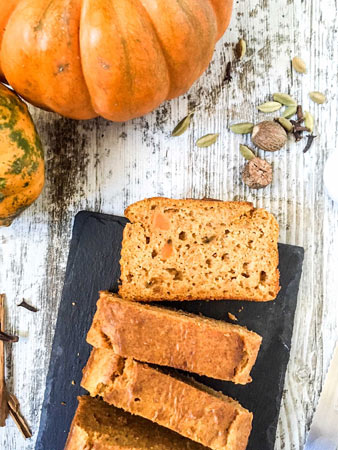 Bizcocho de espelta con calabaza y zanahoria